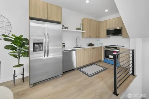8831 Wallingford Avenue N Seattle WA 98103