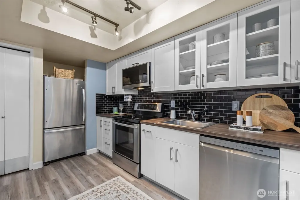 2001 E Yesler Way Seattle WA 98122
