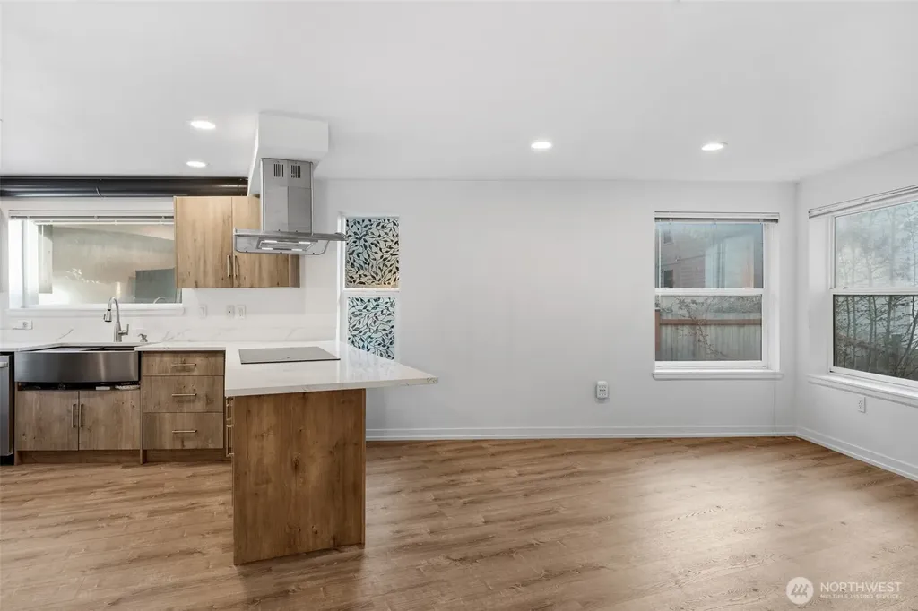 11920 98th Avenue NE Kirkland WA 98034