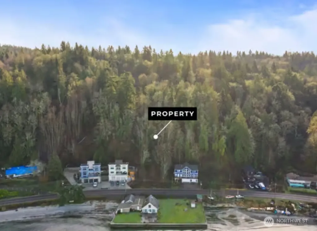 30 Beach Drive E Port Orchard WA 98366