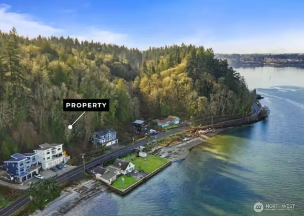 30 Beach Drive E Port Orchard WA 98366