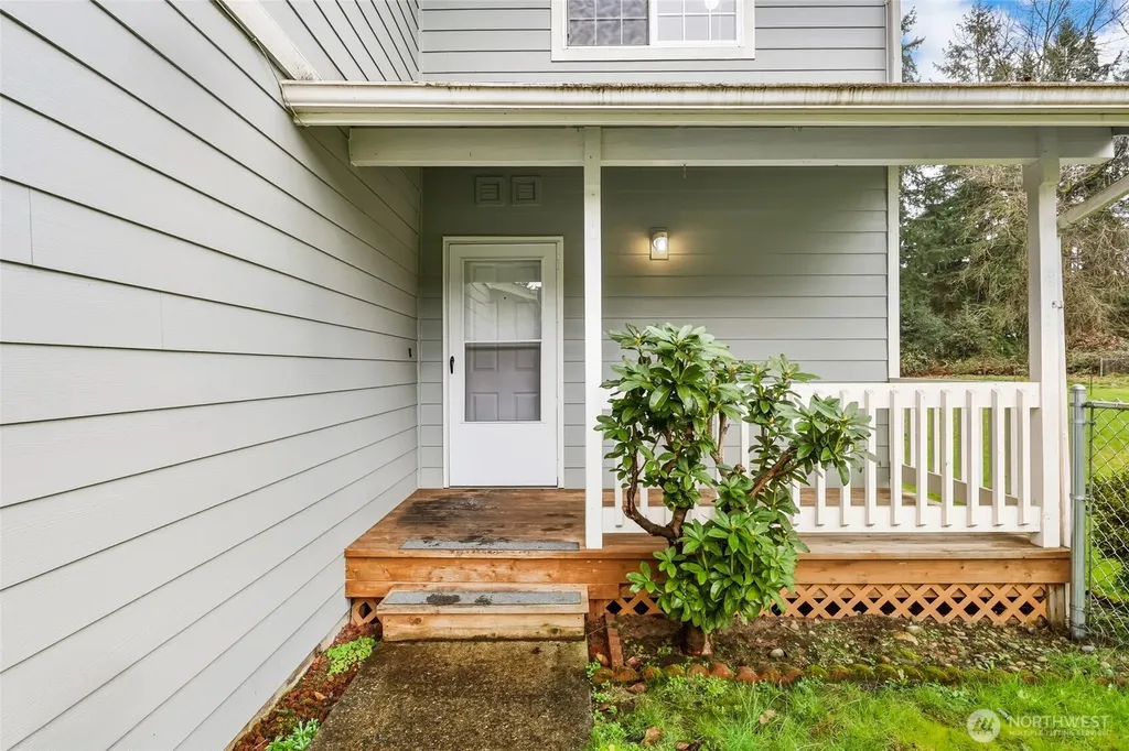 643 School Street SE Lacey WA 98503