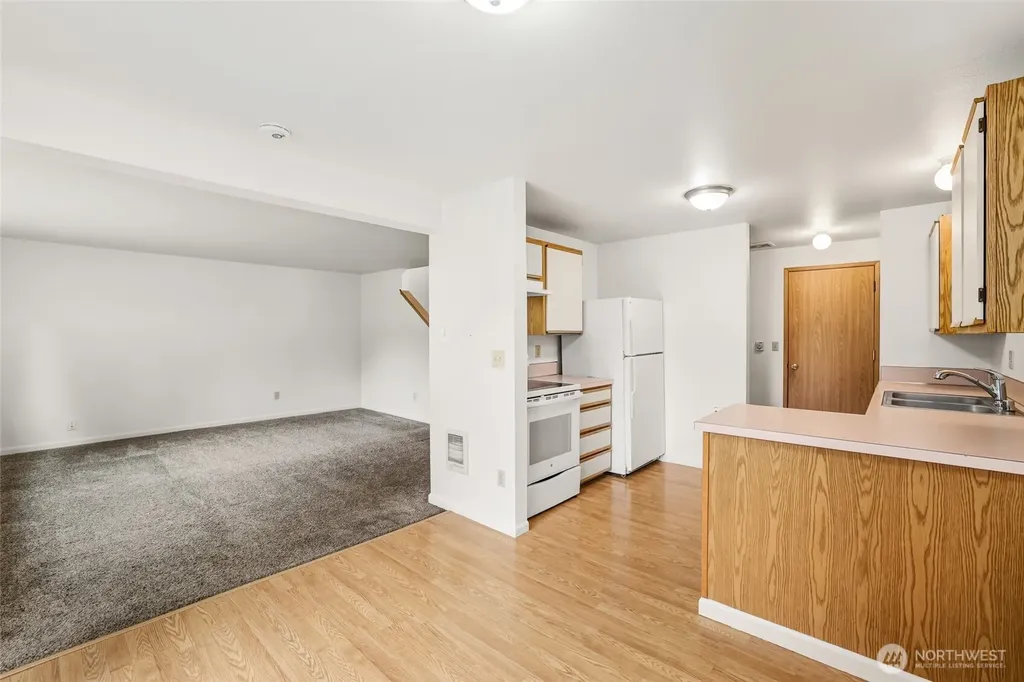 643 School Street SE Lacey WA 98503