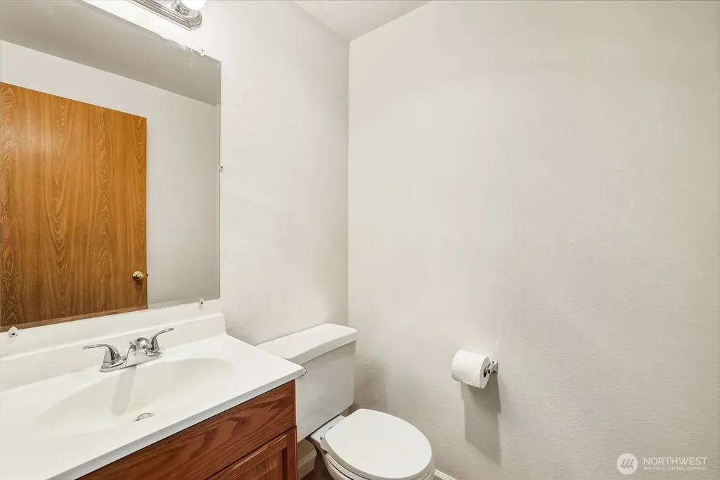 643 School Street SE Lacey WA 98503