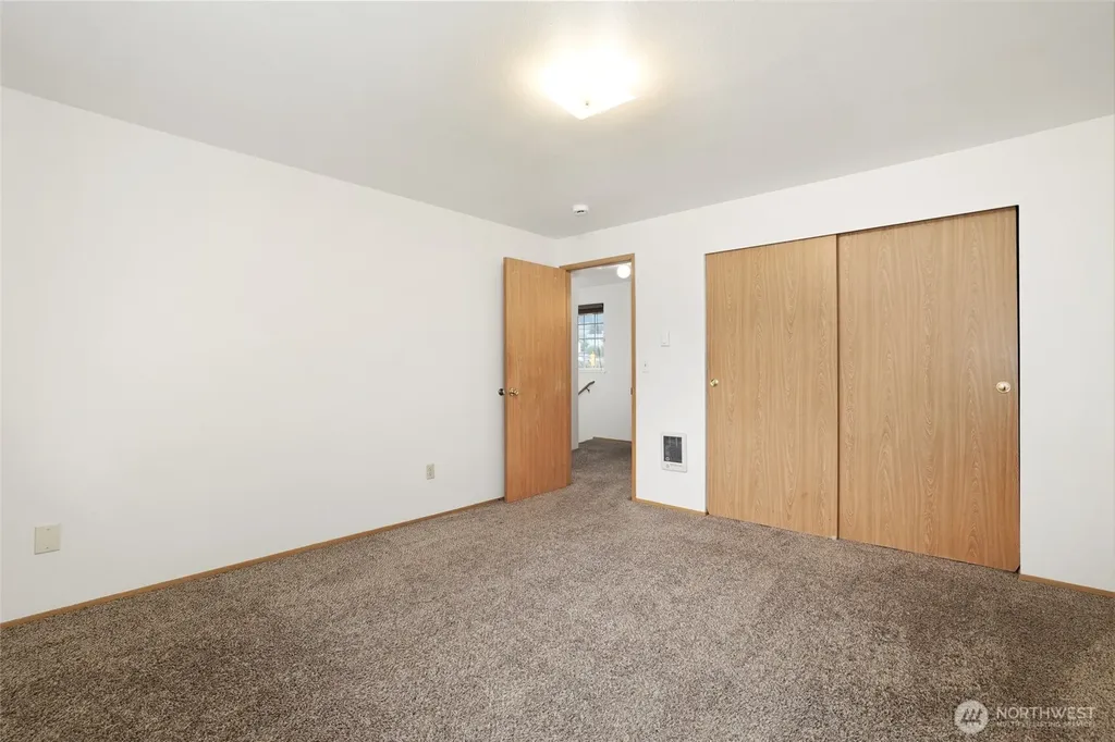 643 School Street SE Lacey WA 98503