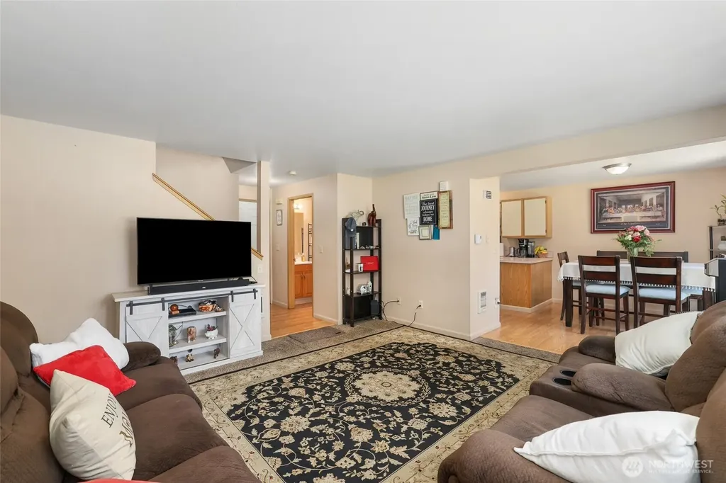 643 School Street SE Lacey WA 98503