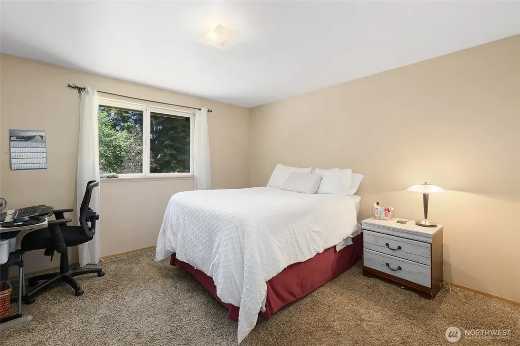 643 School Street SE Lacey WA 98503