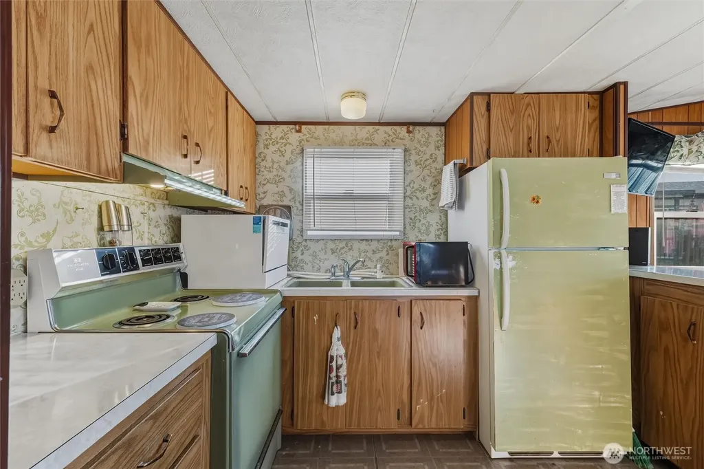 7954 Birch Bay Drive Blaine WA 98230