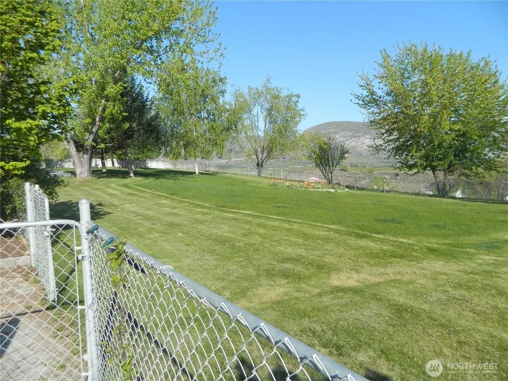 23 Valley View Drive Tonasket WA 98855