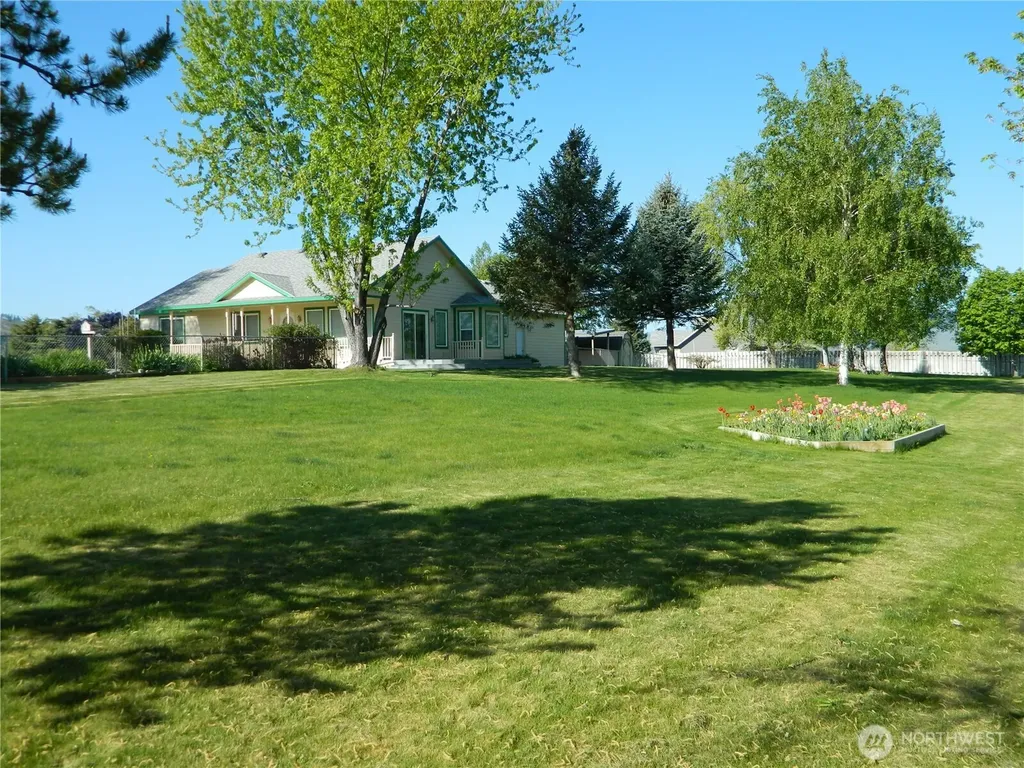 23 Valley View Drive Tonasket WA 98855
