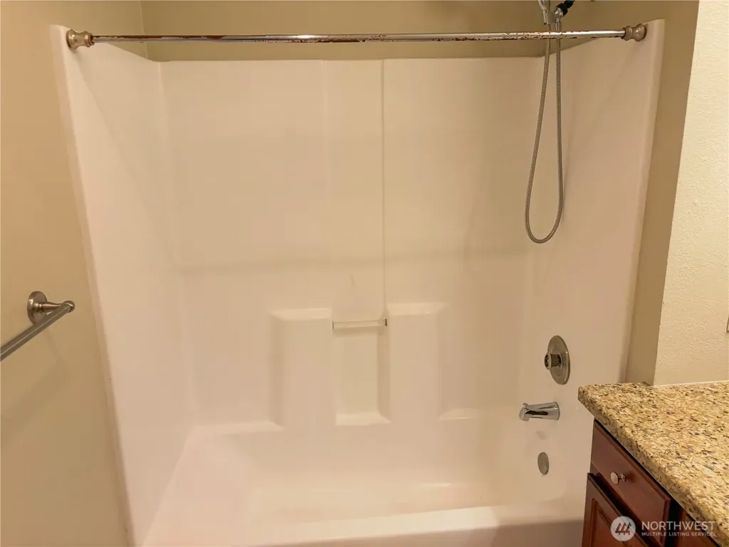 225 Logan Avenue S Renton WA 98057