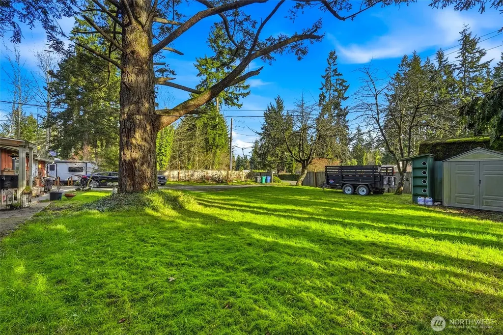 219 Meadow Pl SW Everett WA 98208