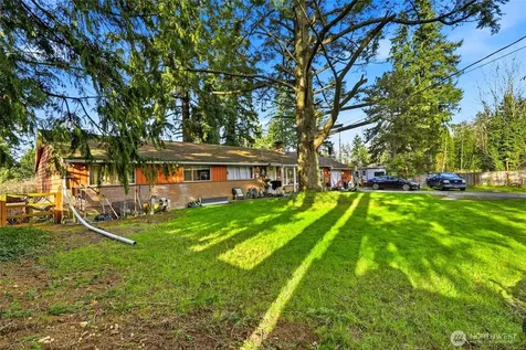 219 Meadow Pl SW Everett WA 98208