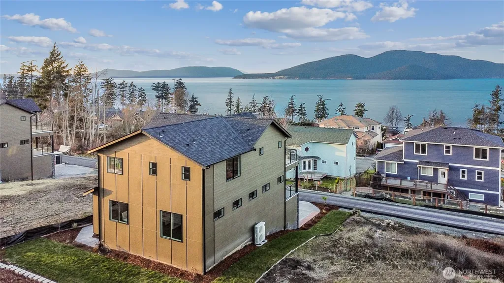 3706 W 3rd Street Anacortes WA 98221