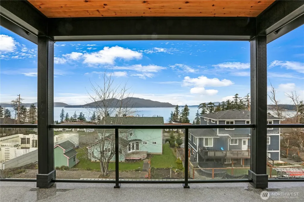 3706 W 3rd Street Anacortes WA 98221