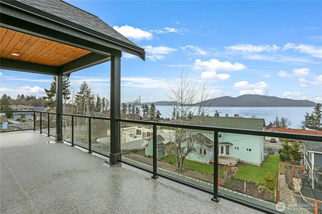 3706 W 3rd Street Anacortes WA 98221