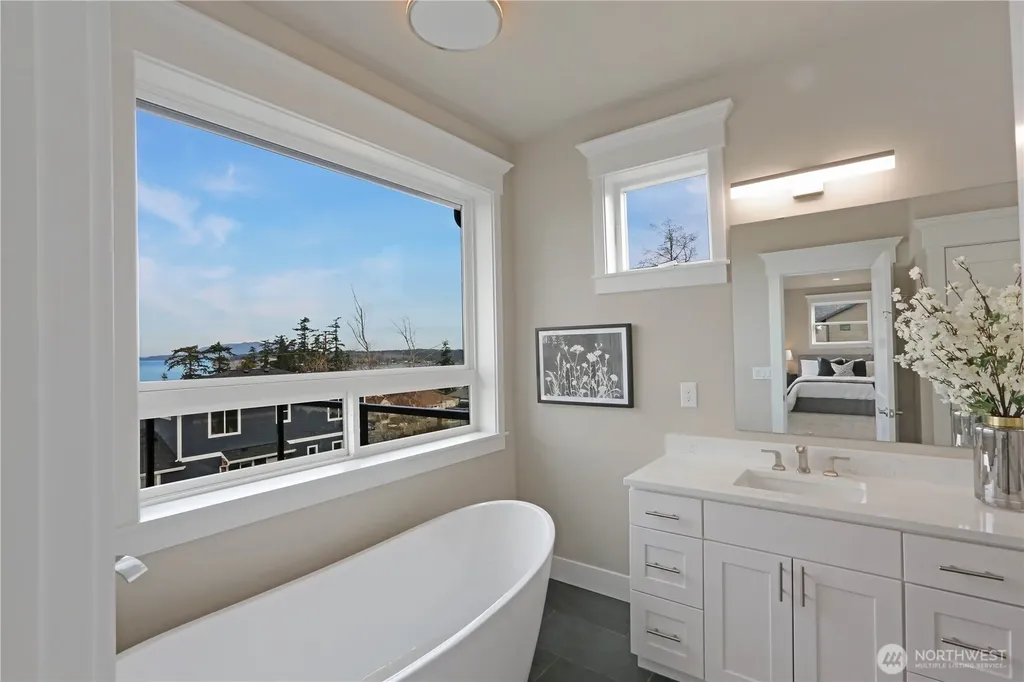 3706 W 3rd Street Anacortes WA 98221