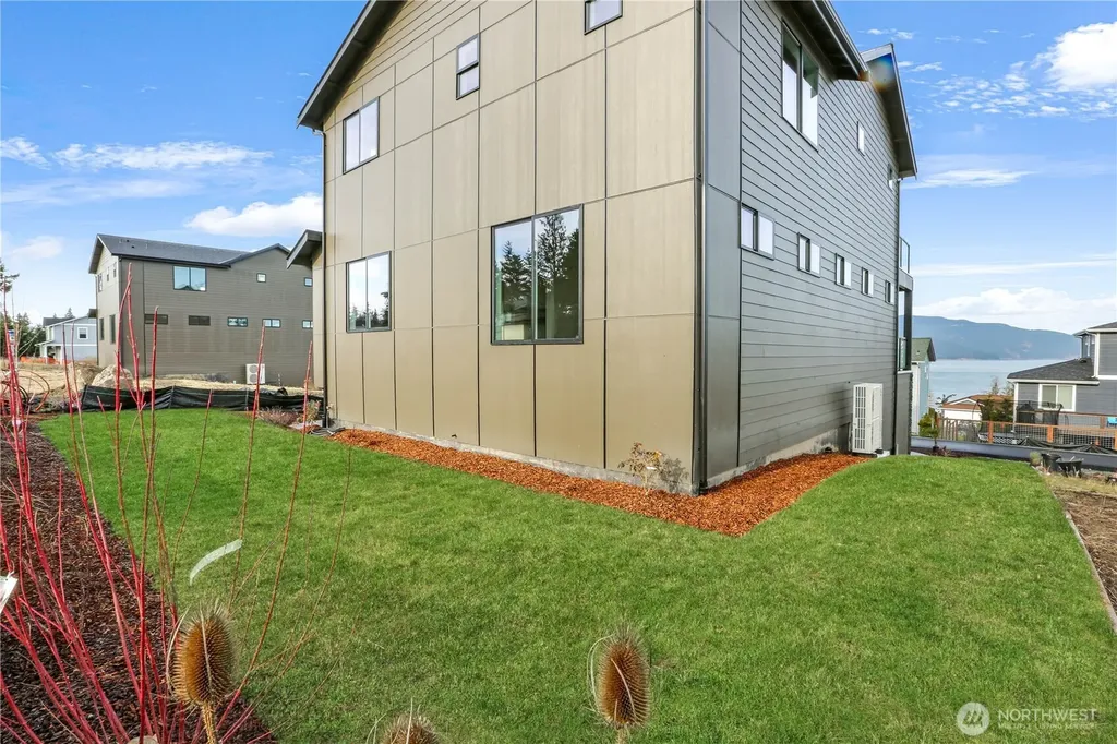 3706 W 3rd Street Anacortes WA 98221