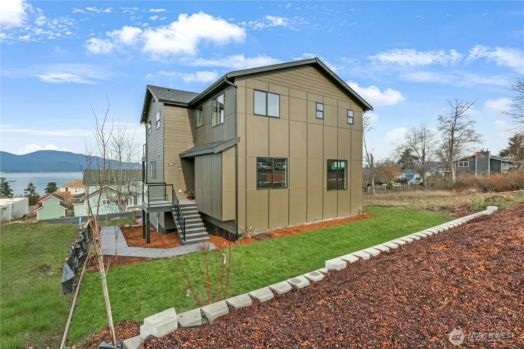 3706 W 3rd Street Anacortes WA 98221