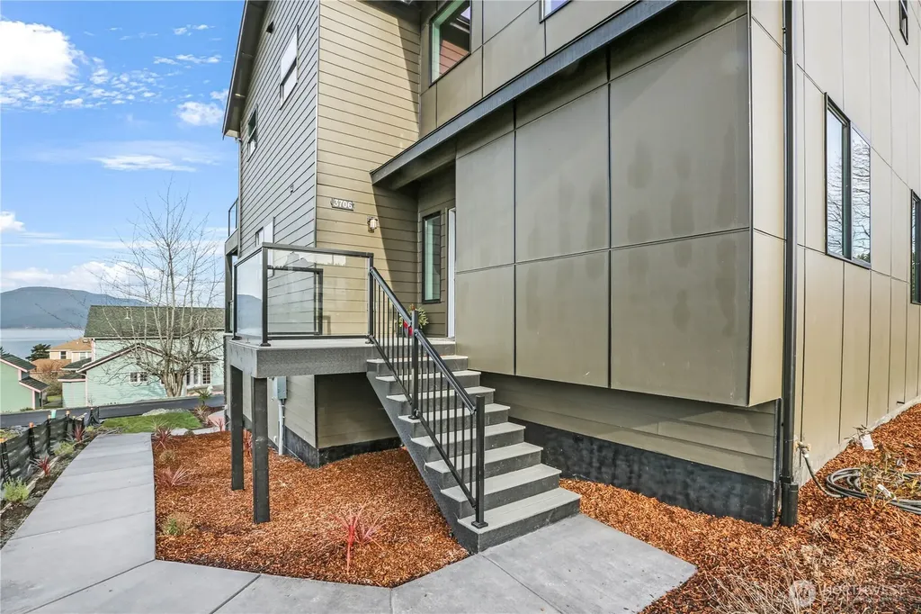 3706 W 3rd Street Anacortes WA 98221