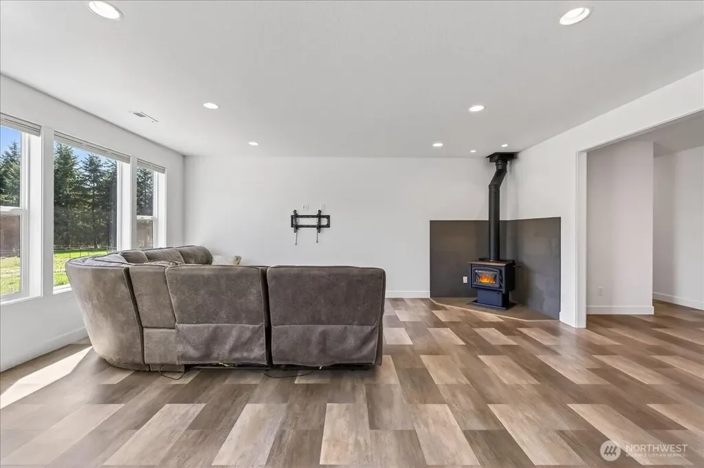 1023 Spirit Lake Highway Castle Rock WA 98611