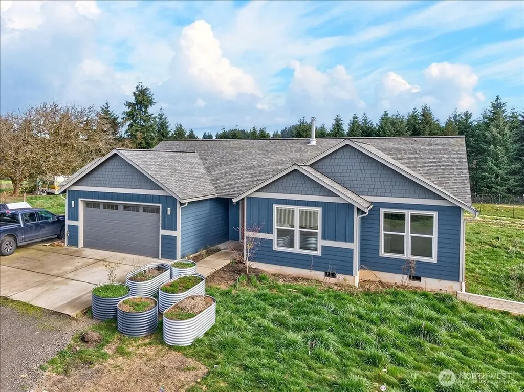 1023 Spirit Lake Highway Castle Rock WA 98611