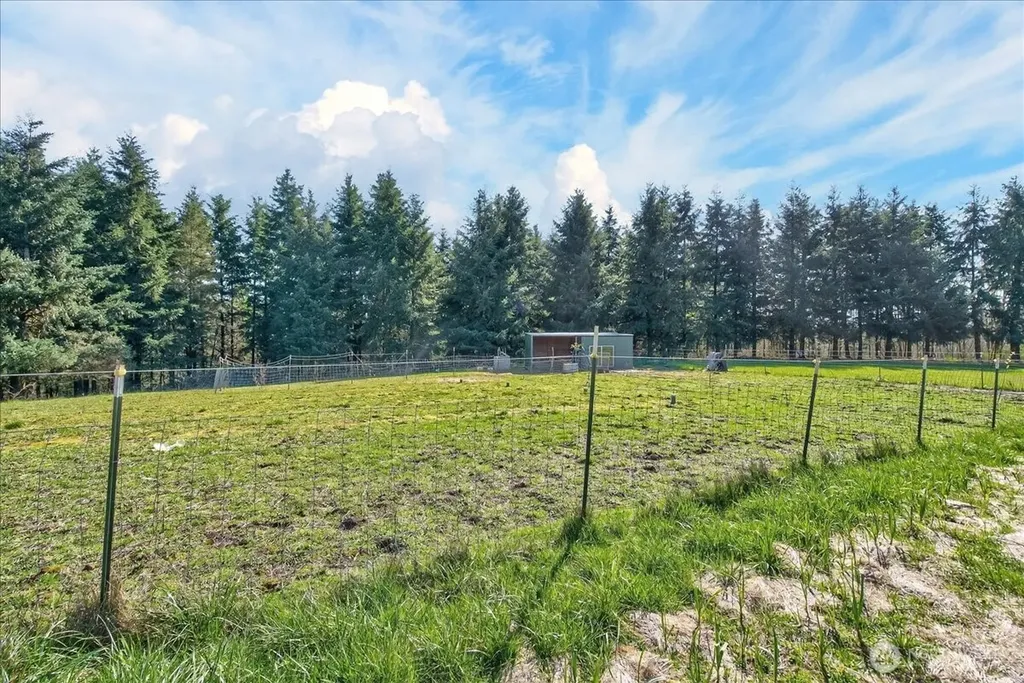1023 Spirit Lake Highway Castle Rock WA 98611