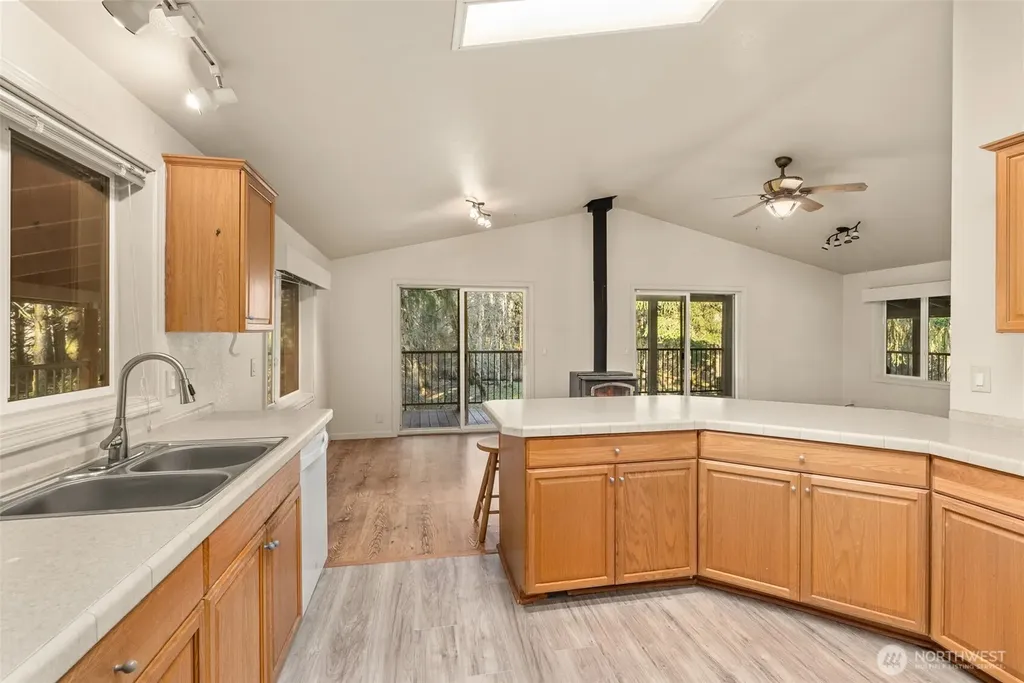 1895 North Fork Road Chehalis WA 98532