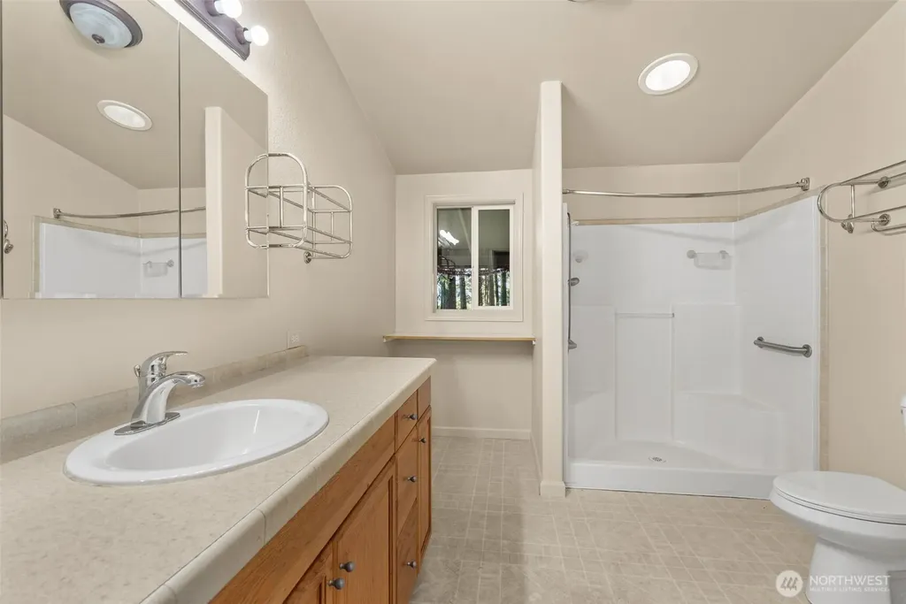 1895 North Fork Road Chehalis WA 98532
