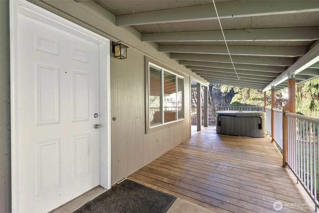 1895 North Fork Road Chehalis WA 98532