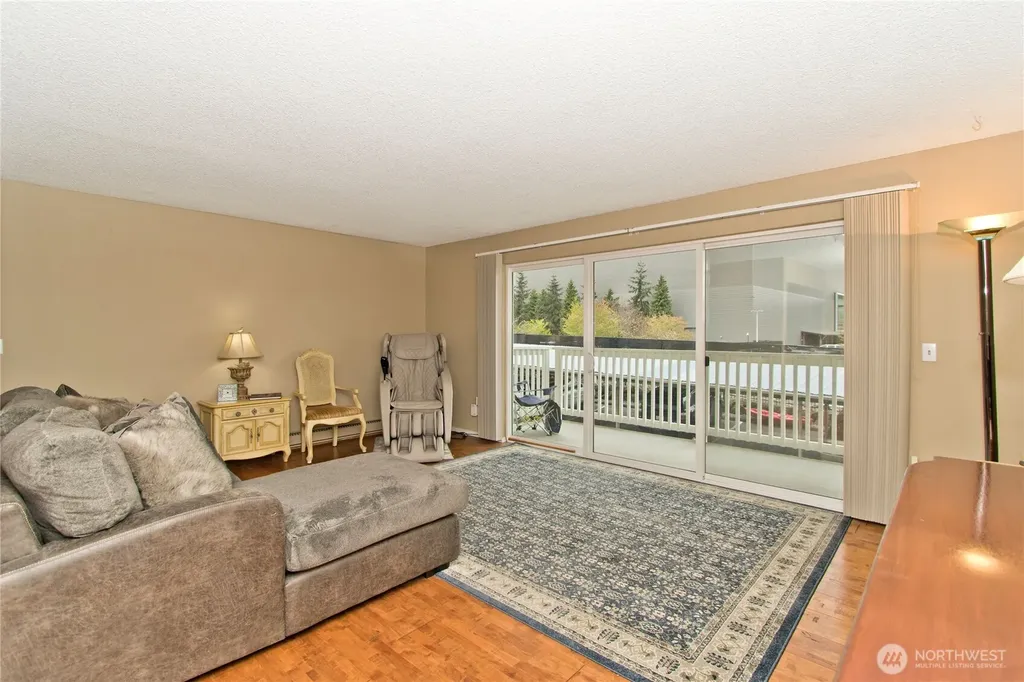5021 Ripley Lane N Renton WA 98056