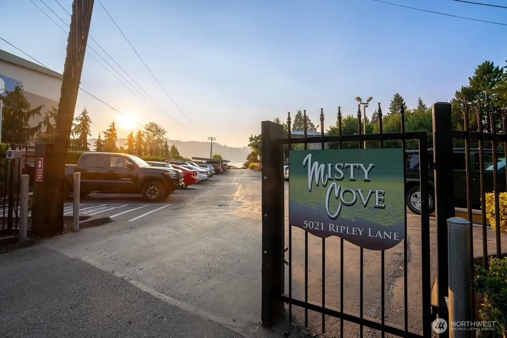 5021 Ripley Lane N Renton WA 98056
