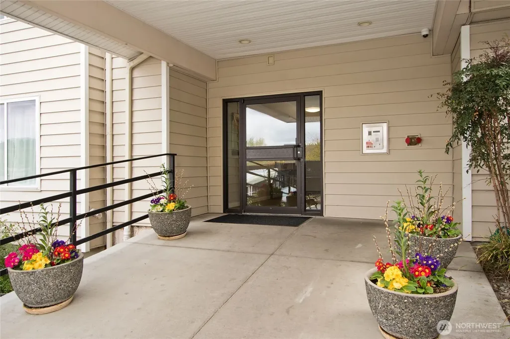 5021 Ripley Lane N Renton WA 98056