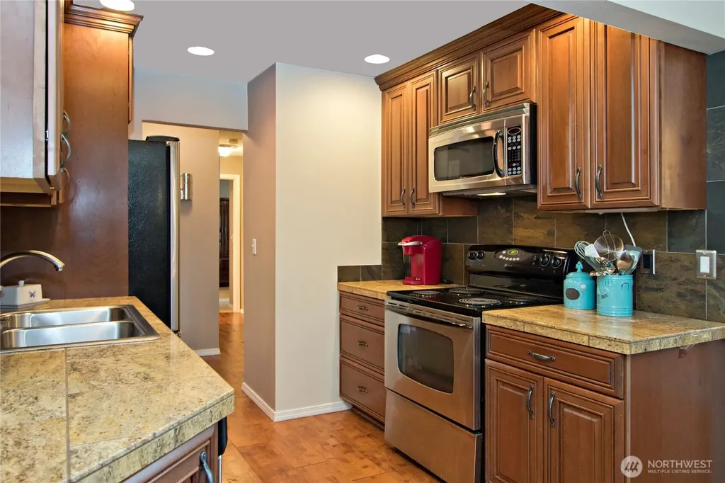 5021 Ripley Lane N Renton WA 98056