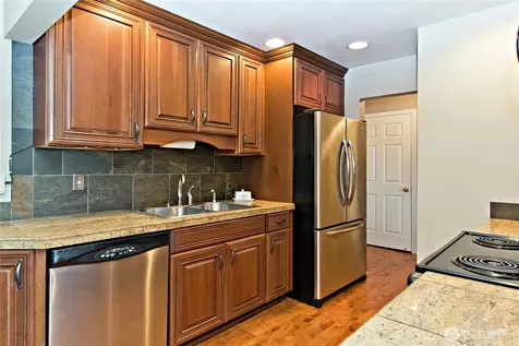 5021 Ripley Lane N Renton WA 98056