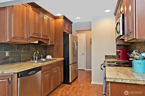 5021 Ripley Lane N Renton WA 98056