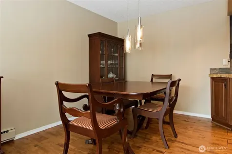 5021 Ripley Lane N Renton WA 98056