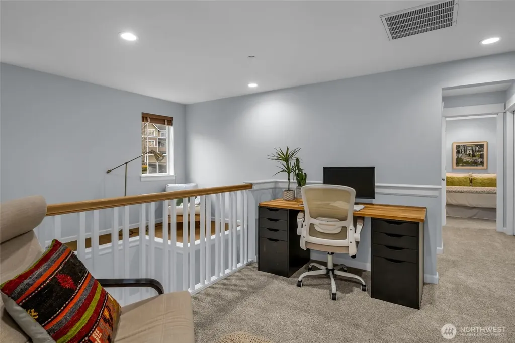 6441 SE Cougar Mountain Way Bellevue WA 98006