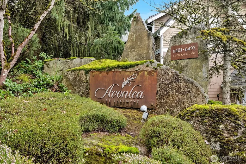 6441 SE Cougar Mountain Way Bellevue WA 98006