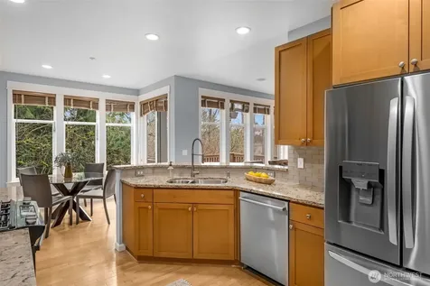 6441 SE Cougar Mountain Way Bellevue WA 98006