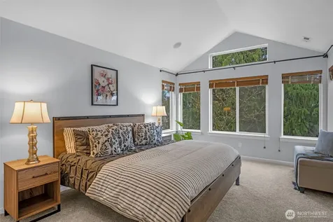 6441 SE Cougar Mountain Way Bellevue WA 98006