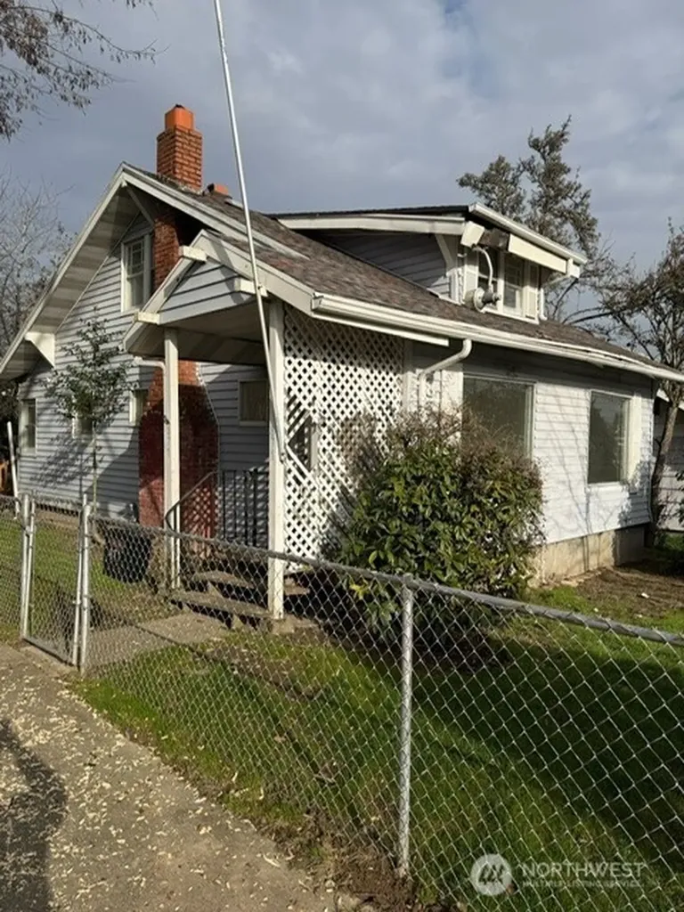 871 S 45th Street Tacoma WA 98418