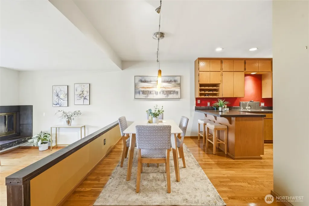 620 W Mercer Place Seattle WA 98119