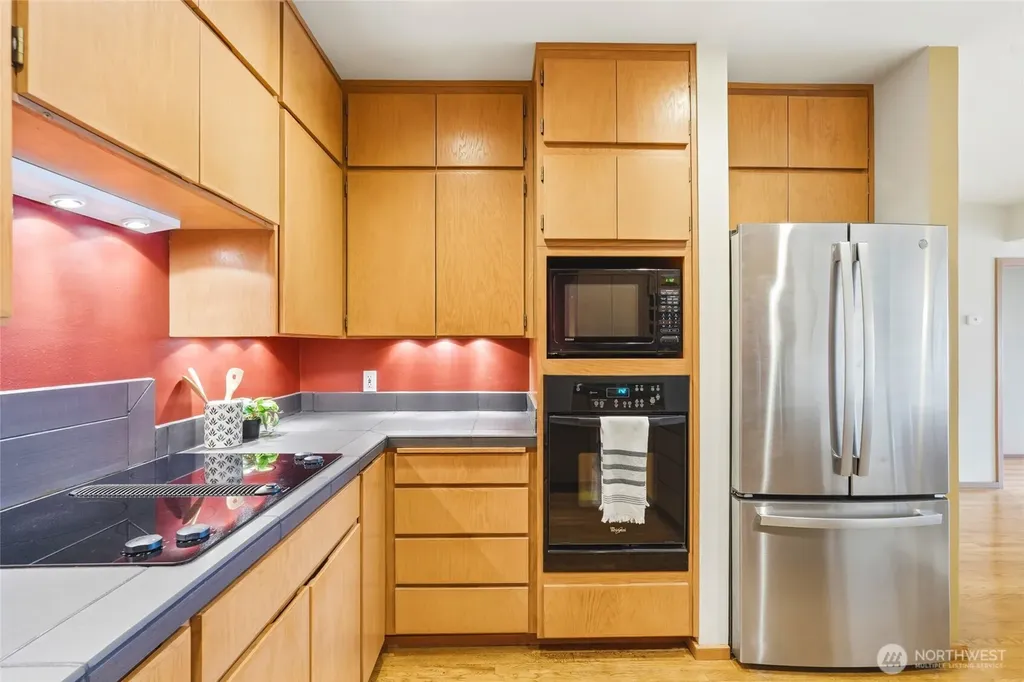 620 W Mercer Place Seattle WA 98119