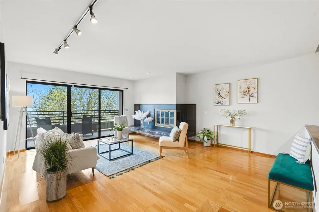 620 W Mercer Place Seattle WA 98119