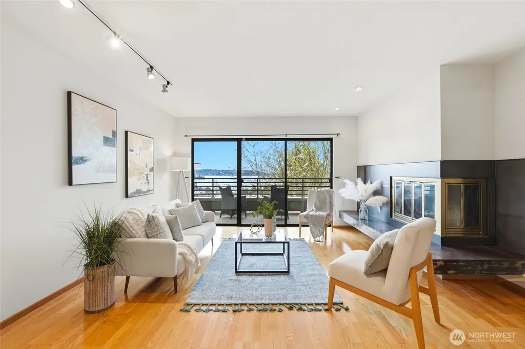 620 W Mercer Place Seattle WA 98119