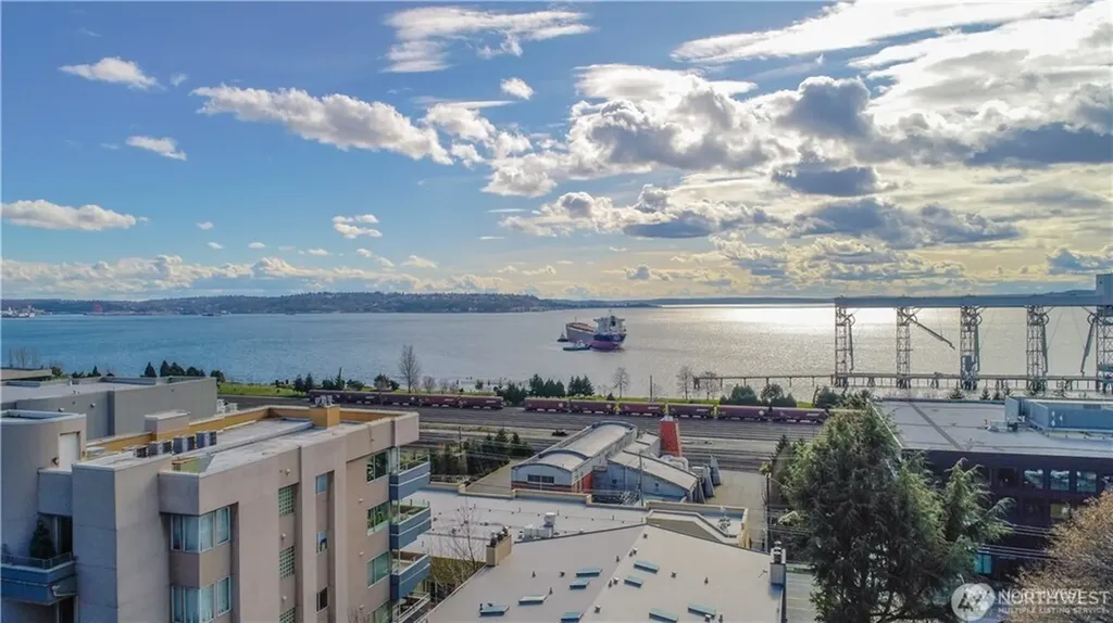 620 W Mercer Place Seattle WA 98119