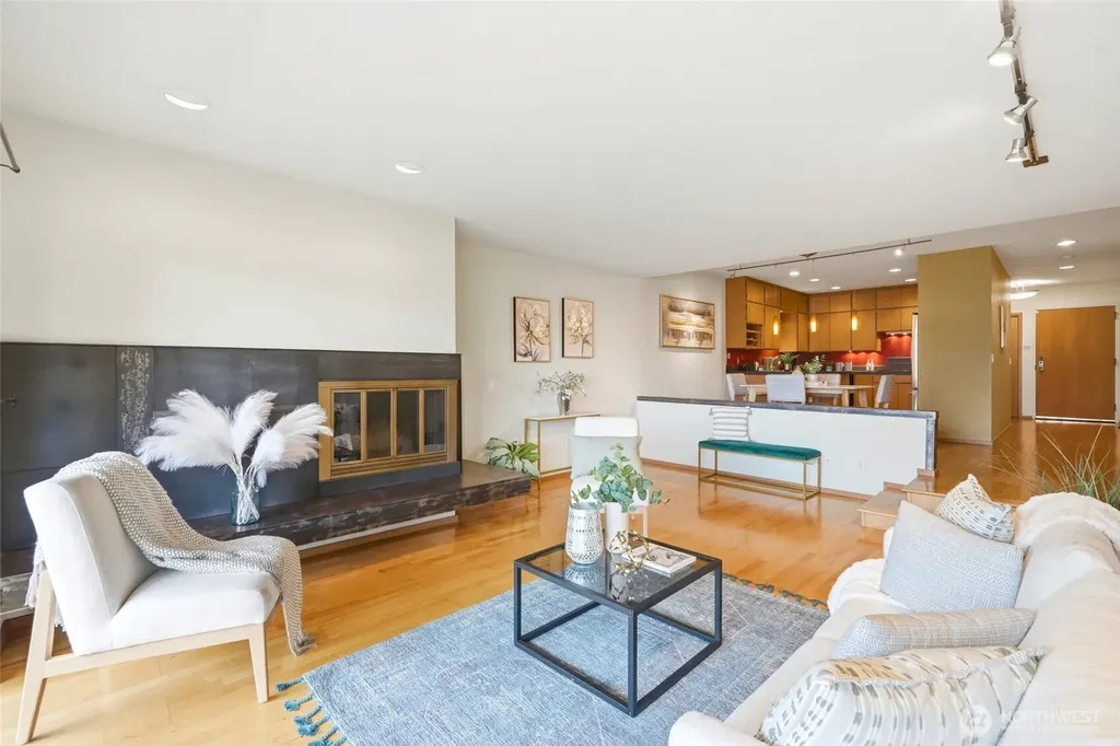 620 W Mercer Place Seattle WA 98119