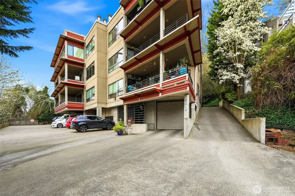 620 W Mercer Place Seattle WA 98119
