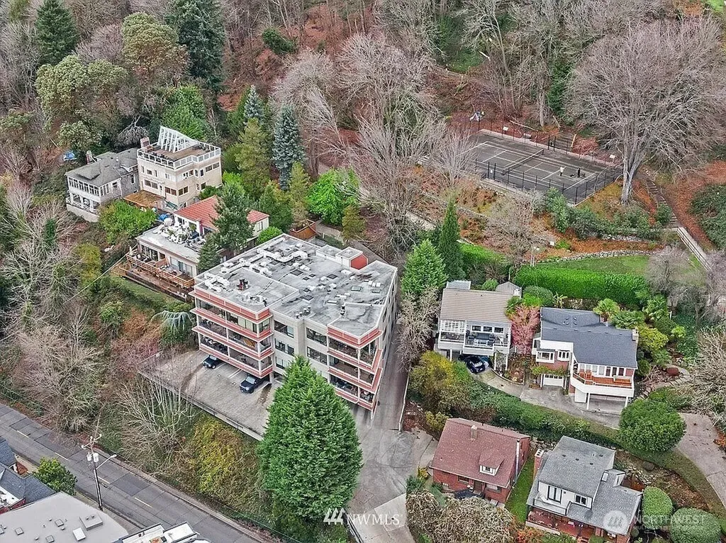 620 W Mercer Place Seattle WA 98119